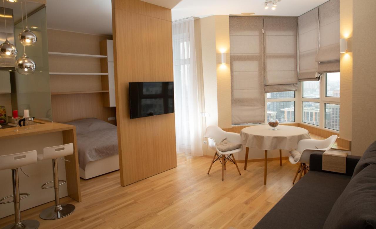 Comfortable Apartments French Quarter Акумулятори Світло Інтернет Завжди Kyiv Exterior photo